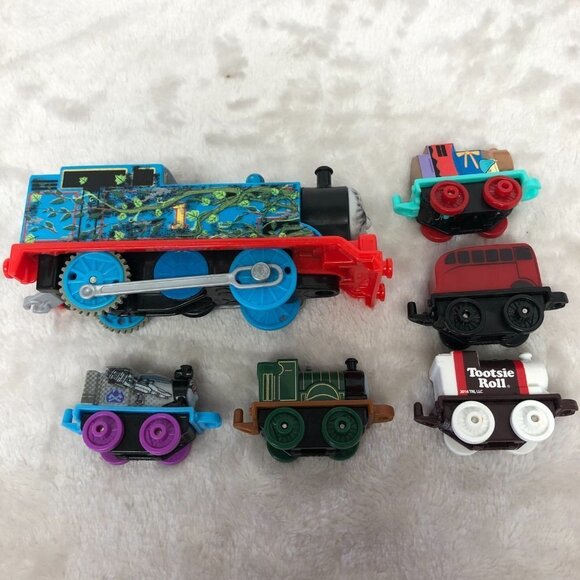Thomas & Friends Adventure Pack DVD Season, Stickers & Trains - Picture 8 of 14